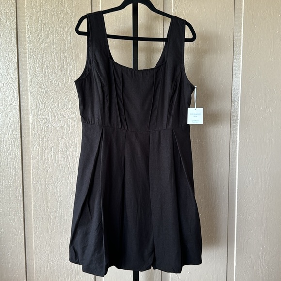 CYNTHIA ROWLEY Black Linen Blend Pleated Bubble Bottom Dress - NWT